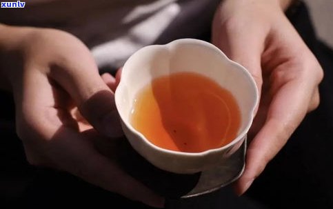 红茶入口是什么感觉，探索红茶的口感：你对红茶入口的感觉是什么？