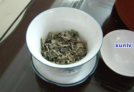 溪黄草茶能长期喝吗，探讨溪黄草茶的饮用频率：可以长期喝吗？