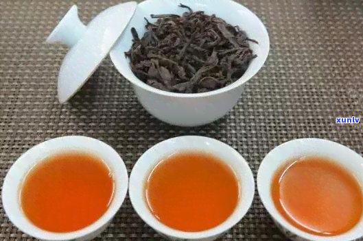 红茶含茶多酚多还是绿茶多，红茶与绿茶：谁的茶多酚含量更高？