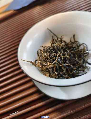 薯香红茶低端，新品上市：薯香红茶，口感醇厚，价格亲民，不容错过！