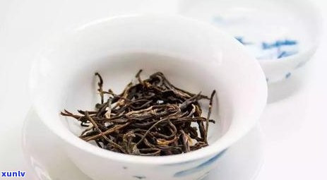 红茶坏了是什么味道的，探究茶叶变质：红茶坏掉后的口感与气味