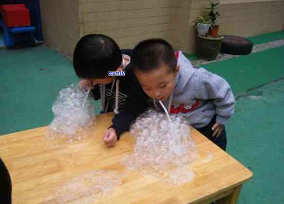 泡红茶上面白色泡沫-泡红茶上面白色泡沫是什么