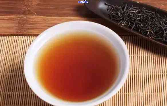 红茶起泡沫还能喝吗为什么，红茶起泡沫：还能喝吗？原因解析