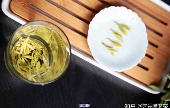 泡什么茶除湿效果？绿茶、乌龙茶和花草茶皆可，具体选择应根据个人口味和身体状况。