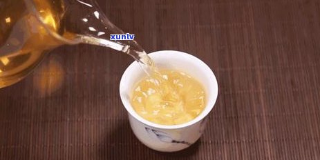 黑色的翡翠断口料值钱吗：黑皮翡翠原石断口中的黑色线是什么？