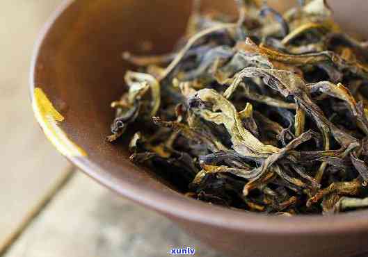 白鸡冠是什么茶类，探秘茶叶世界：白鸡冠属于哪种茶类？