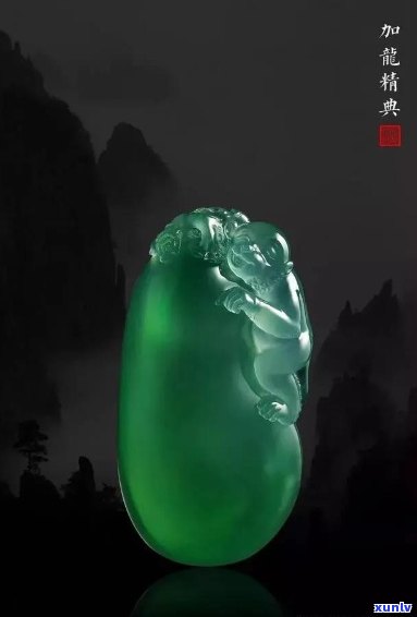 翡翠雕刻大师加龙作品，精湛技艺展现无遗：翡翠雕刻大师加龙的杰作