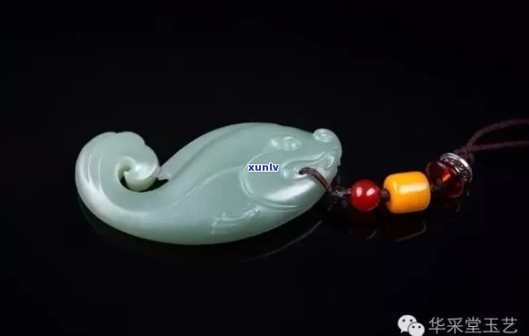 玉挂件包边，精致工艺：玉挂件的完美包边设计