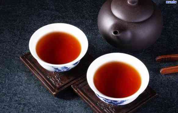 什么茶是黑白相间的茶？探究其品种、色泽与特点