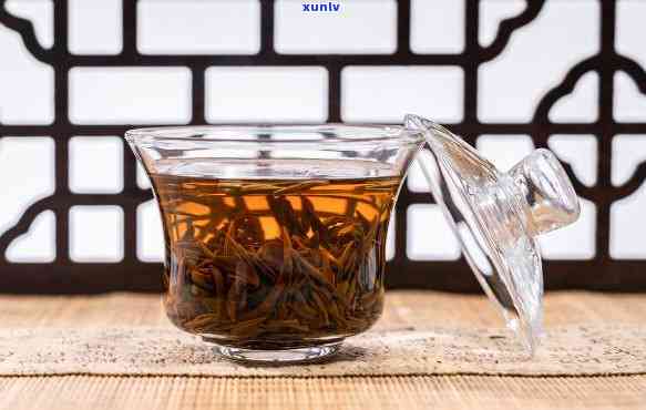 冬天用什么杯子泡茶叶，冬日茶话：最适合冬的泡茶杯推荐