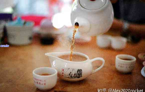 天用什么杯子泡茶？选择合适的杯具让口感更佳