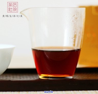 空的普洱茶饼礼盒：装饰性与实用性如何平？