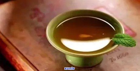 胃痛不能喝茶吗，胃痛患者是否适合喝茶？