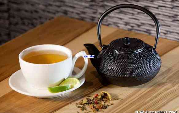 什么时候喝茶水减肥，探讨时间：何时饮茶水更有利于减肥？