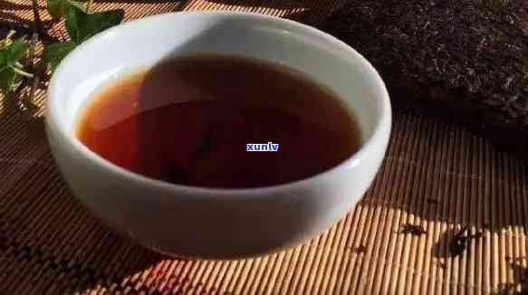 为什么越喝茶口越干渴，「解密」为何越喝茶反而越口渴？绿茶、红茶等不同类型茶叶的“补水”真相