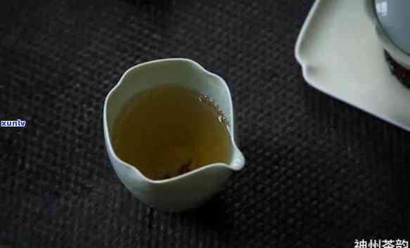 一个人喝茶怎么形容，独享时光：一人品茶的惬意心情