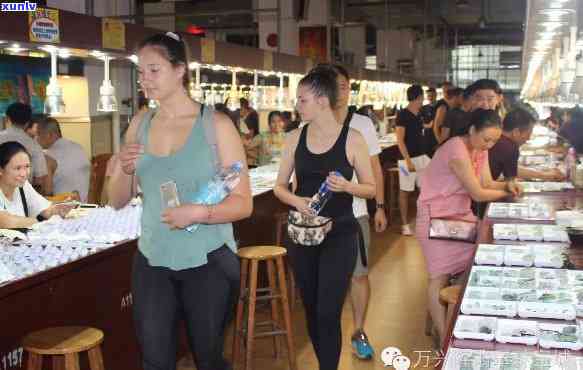 北京玉石店会强制购物，揭露北京玉石店强制购物黑幕：消费者权益何在？