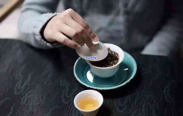 喝茶对骨质有伤害吗，茶与骨健：喝茶会对骨质造成伤害吗？