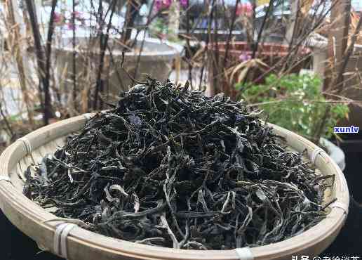 凤庆红茶是拼配茶吗为什么，解析凤庆红茶：拼配茶的奥秘与起因