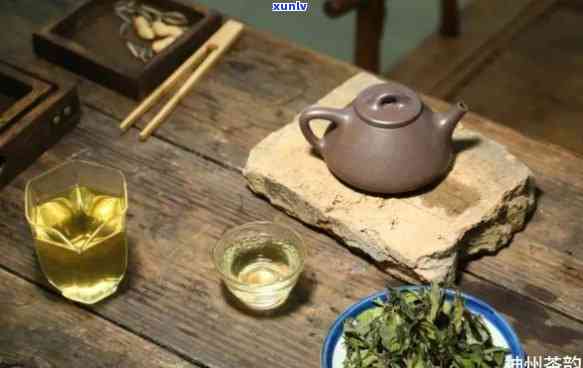 喝茶可以代替喝水吗为什么，探讨：喝茶能否替代饮水？原因解析