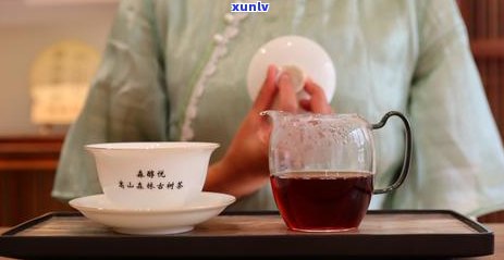 晚上喝茶容易失眠吗，晚上喝茶是否会导致失眠？探讨其可能影响