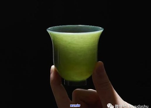 玉石酒杯喝酒有害吗，玉石酒杯对健康的影响：有害还是无害？