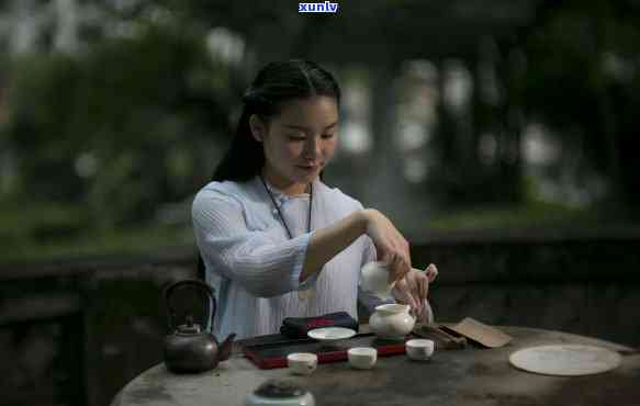 长期喝茶的女人图片-长期喝茶的女人图片大全