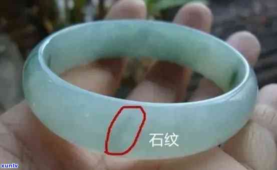 真翡翠用刀划不出来，揭秘真翡翠：为何用刀无法划出痕迹？