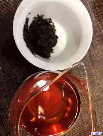 老茯茶的功效与作用及禁忌，深度解析：老茯茶的神奇功效、作用和使用禁忌