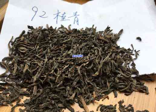 六根青干茶有什么作用，六根青干茶：探索其独特功效与作用