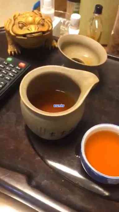 我是卖茶的，你会看不起我吗？