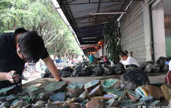 云南芒市翡翠市场，探秘云南芒市翡翠市场：独一无二的珠宝天堂