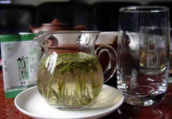 江西的名茶是什么茶种，探寻江西名茶：揭秘独特的茶种品种