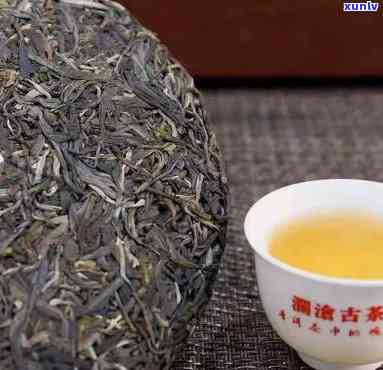 云南临沧古树茶饼价格，《探寻云南临沧古树茶的魅力：饼状茶叶的价格解析》