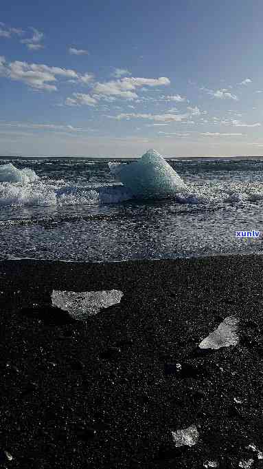 冰岛有钻石：探索其独特的黑沙滩和钻石海