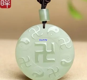 万字玉石吊坠图片，精美万字玉石吊坠图片欣赏