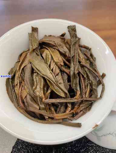 布朗山木古树茶2011年价格全览：多少钱？图片一应俱全！