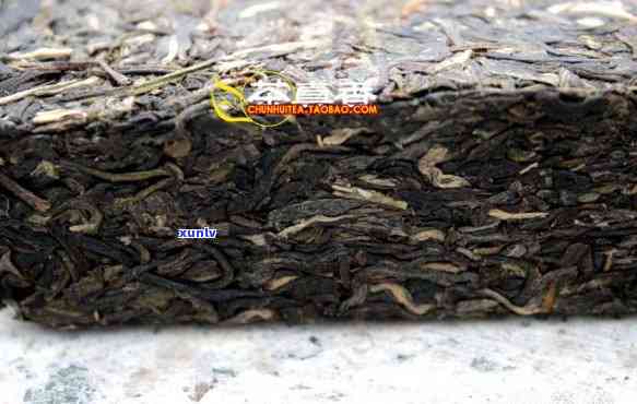 03年大益茶1000克生茶砖，品鉴经典：03年大益茶1000克生茶砖