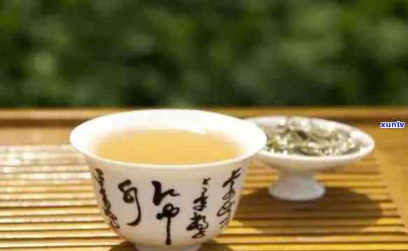 喝茶叶茶时间及时间：何时饮茶最健？