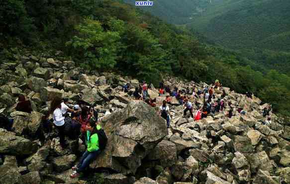 乌石原石特点：揭秘其独特的地质特性和美学价值