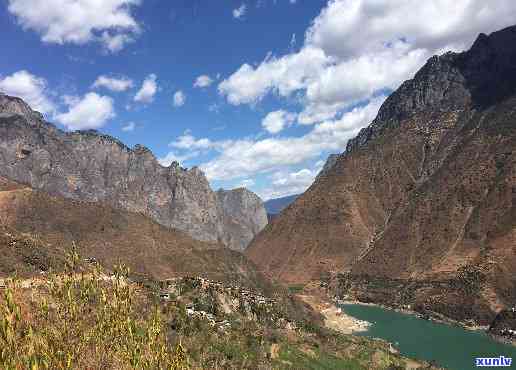 丽江宝石山石头城：古朴村落，绝美景色