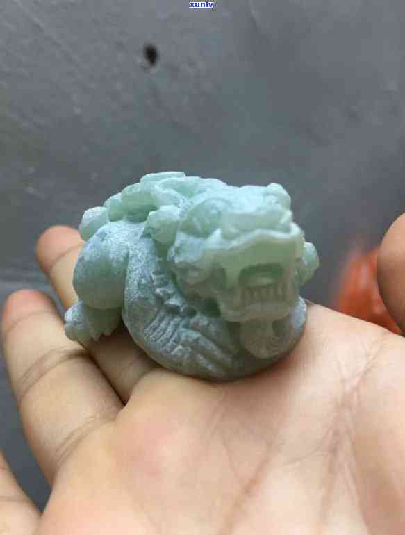翡翠首饰的寓意和象征意义有哪些呢(翡翠首饰的寓意和象征意义有哪些呢图片)
