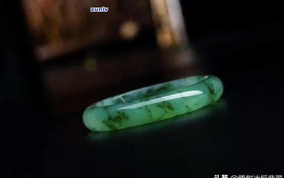 香水会腐蚀翡翠吗？可以进行盘玩吗？是否有？