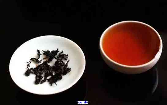 象小石头一样的黑色茶，小小石子般的黑茶：探索其独特的口感和健益处