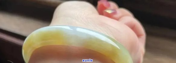 飘花翡翠加蜜蜡：好看吗？图片、视频与评价一网打尽！