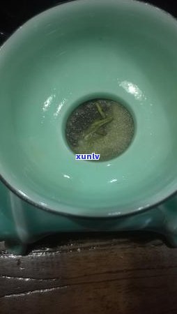 茶水里面有白色绒毛：正常现象还是健问题？