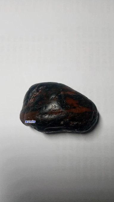 黑玛瑙原石：存在纹路，价值如何？全图欣赏