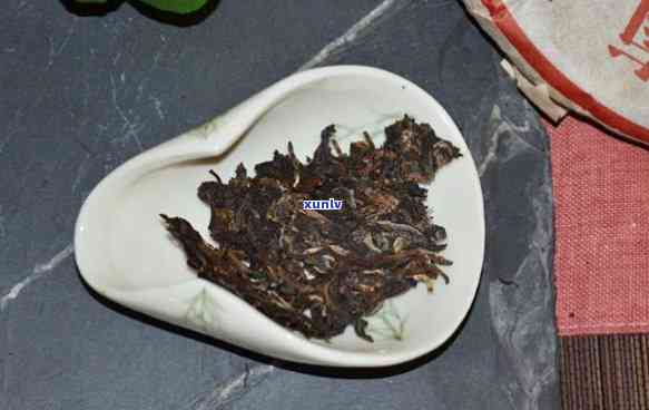 2002年中茶红印熟茶，经典重现：品鉴2002年中茶红印熟茶的独特韵味