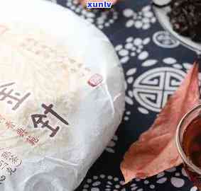 中茶金毫玉莲和大益岁月熟茶，品味双重享受：中茶金毫玉莲与大益岁月熟茶的魅力