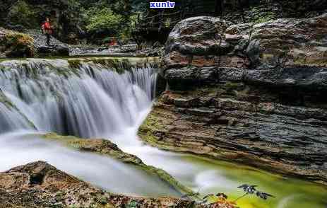 黄河碧玉原石图片，壮观！黄河碧玉原石图片，展现大自然的鬼斧神工